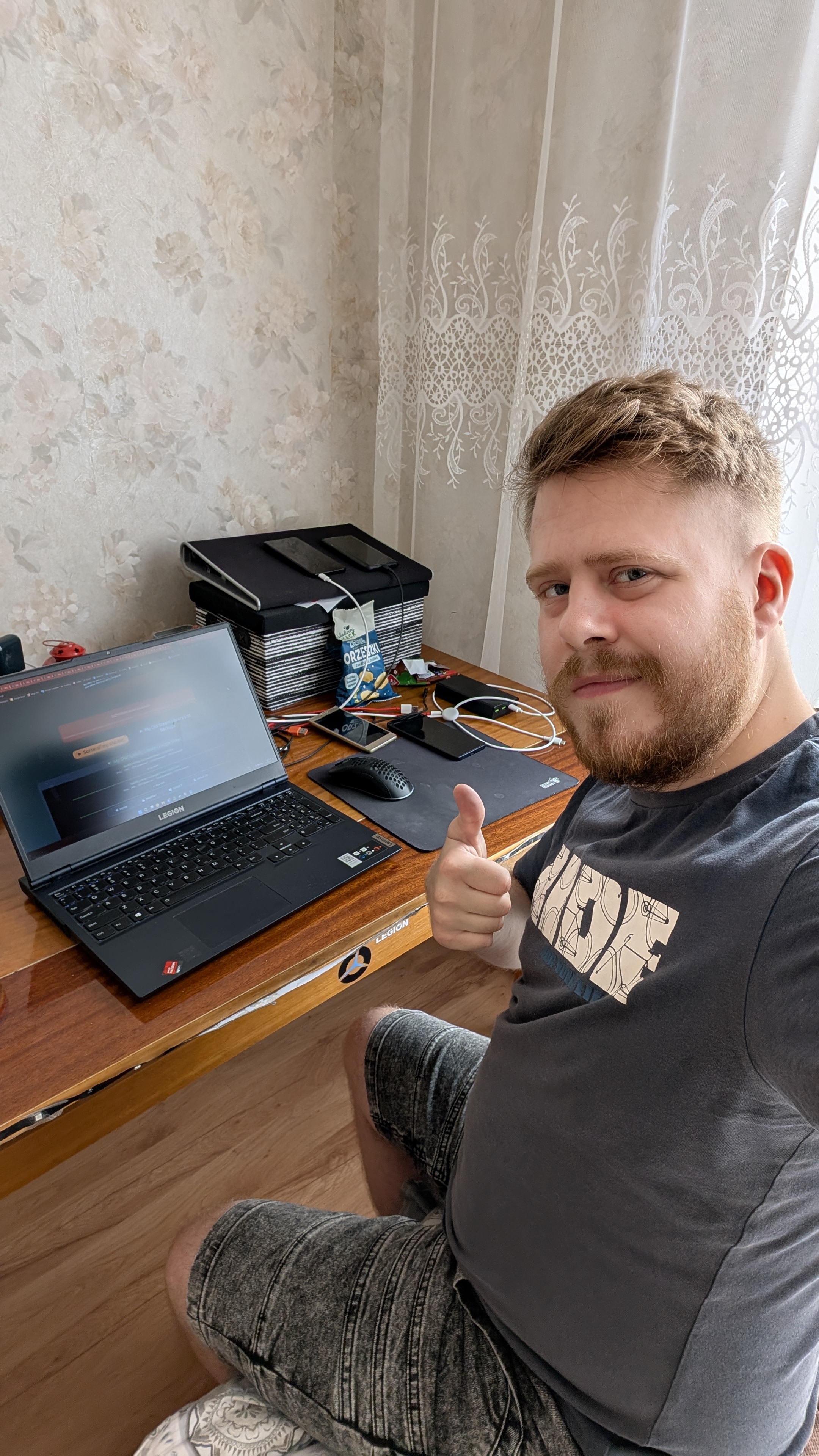 Ja i mój ryj przy laptopie (August 2025)